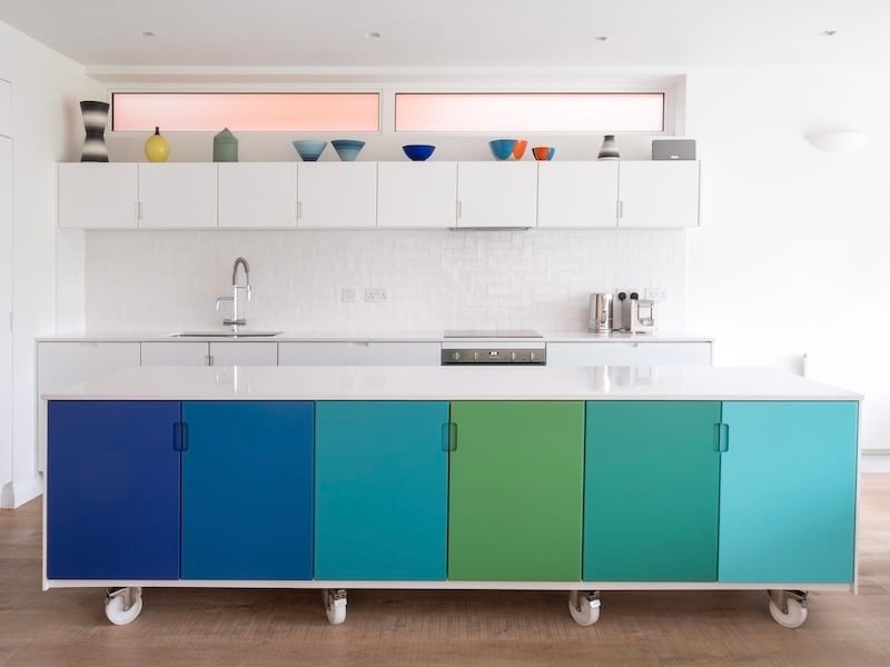 10 Beautiful Kitchen Island Designs - Rolling