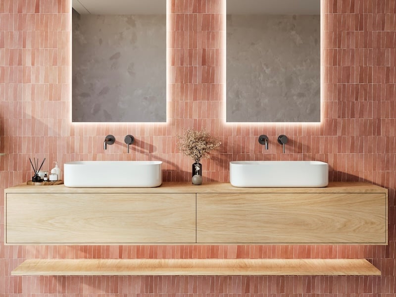 10 Hottest Trends In Bathroom Design - Statement Lighting That Sets The Mood