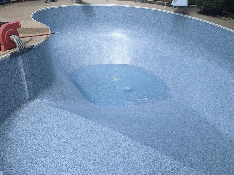 Different Types and Styles of Swimming Pools To Consider For Your Home - Vinyl Liner