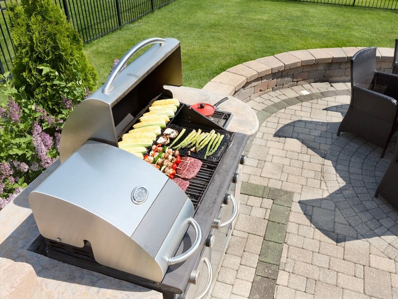 How To Get Your Home Ready For Spring - Scrub The Grill