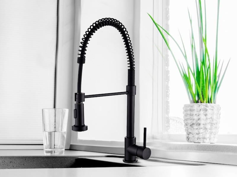 How To Select The Perfect Kitchen Faucet - Pull Down Faucet