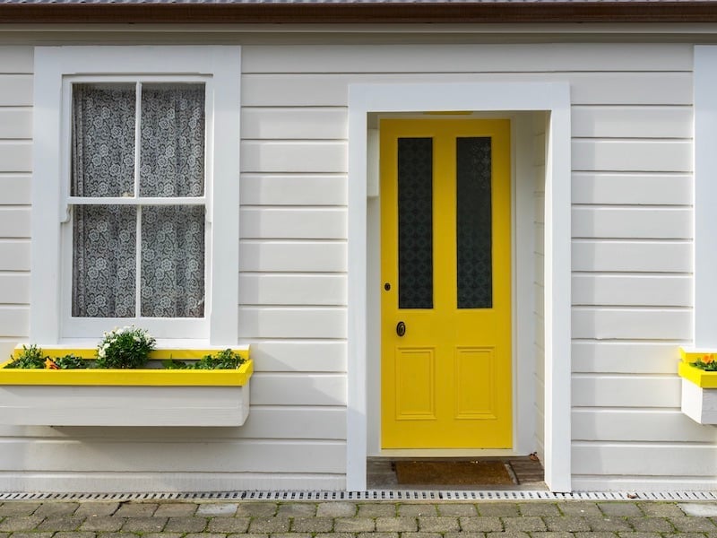 How To Select The Right Paint Colors For The Exterior Of Your Home - Paint Types