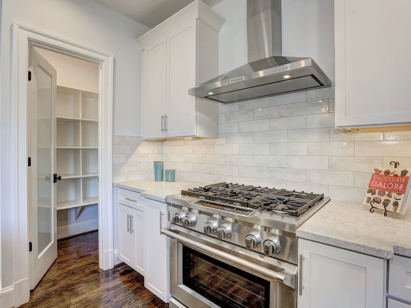 Organized Decluttered Kitchen - Pantry