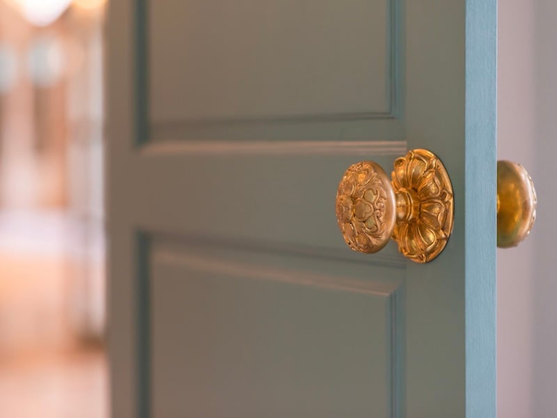 Tips For Selecting The Right Hardware For Your Interior Doors - Accessories
