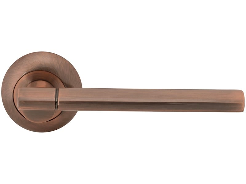 Tips For Selecting The Right Hardware For Your Interior Doors