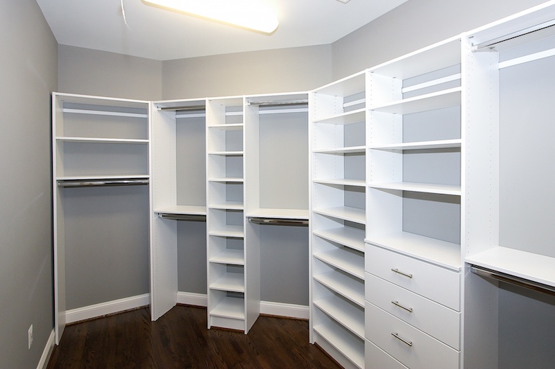 7_Amazing_Highly_Organized_Closets_That_Will_Inspire_You_4.jpeg